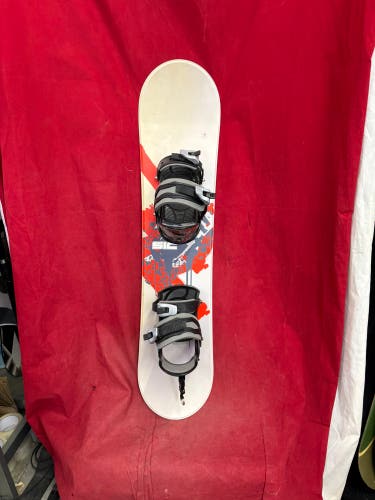 Jr Snowboard: SIC Yeti all-mountain snowboard, 110cm
Bindings: Small
New