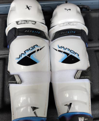 Intermediate Bauer Vapor Flylite 14" Shin Pads (Used)