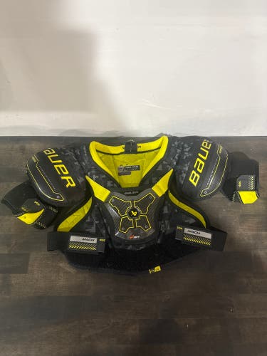 Large Youth Bauer Supreme Mach Shoulder Pads (Used)