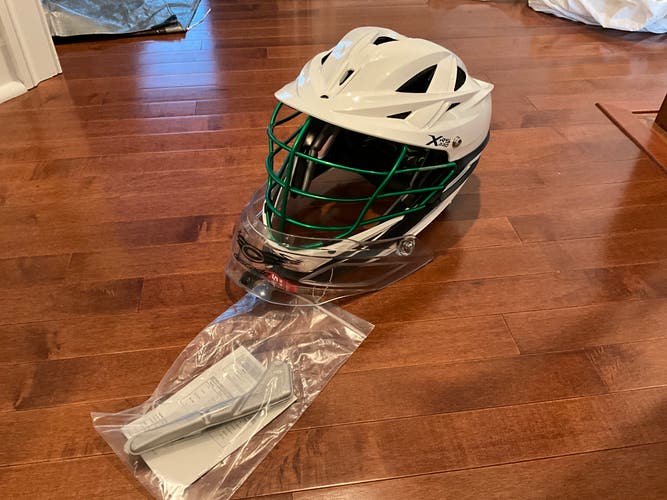 White and green Cascade XRS Pro Helmet (Brand New) SEND OFFERS. WILLING TO NEGOTIATE!