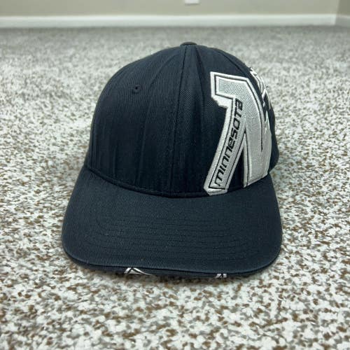 Minnesota North Stars Hat Cap Flex Mens Medium Black NHL Hockey Big Logo Stretch
