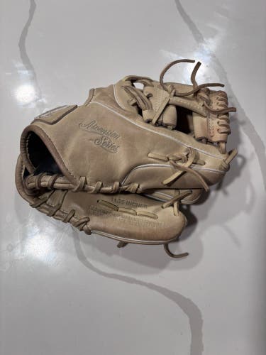 Marucci Ascension RH Infield Baseball Glove 11.25" (Used)