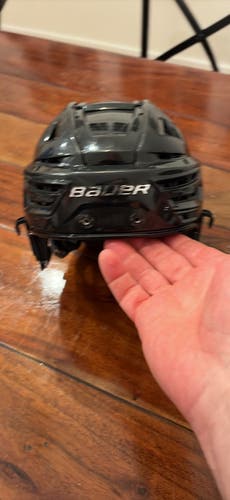 Small Bauer RE-AKT 3D Helmet (Used)