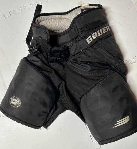 Junior Medium Bauer Vapor 6 Hockey Pants (Used)
