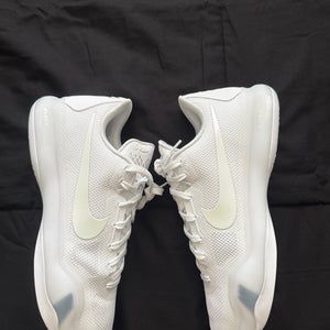Men's Size M 12.0 (W 13.0) Nike Kobe 10 Shoes (New)