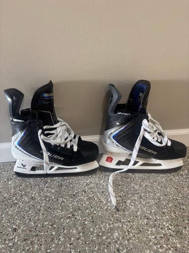 2025 Bauer Vapor Flylite Hockey Skates Pro Stock 7.5 (New)