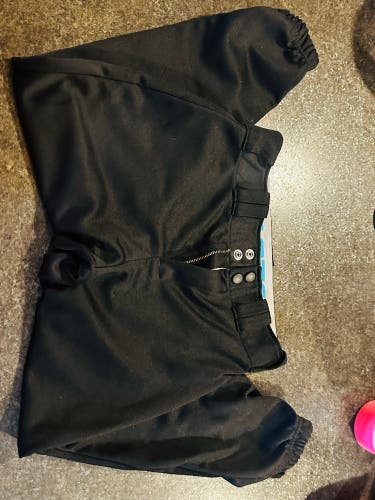 Black Women's Small Adult Easton Game Pants (Used)
