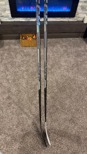 2 Senior CCM Tacks XF Pro Right Handed Hockey Stick P29 95 Flex (Used/New)