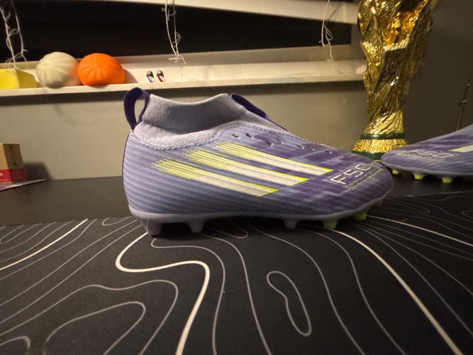 Purple Kids 2Y (Big Kids / Youth) Adidas F50 Elite Turf Cleats Cleats (Used)