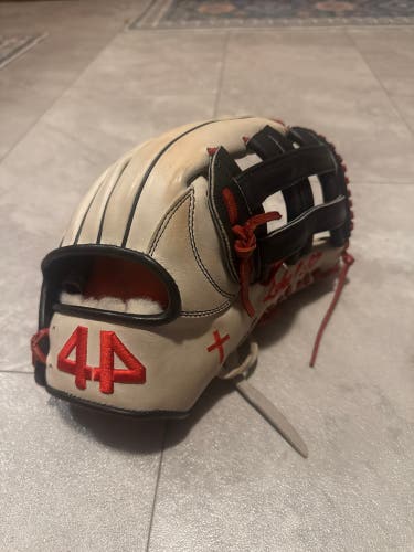 44 Pro Signature Series RH Outfield Baseball Glove 12.75" (Used)