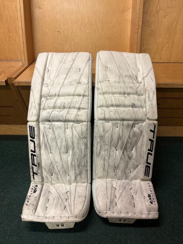 34"+2 True Catalyst 9X3 Goalie Leg Pads (Used)