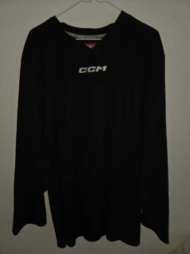 Black Medium Men's CCM  Practice Jersey (Used)