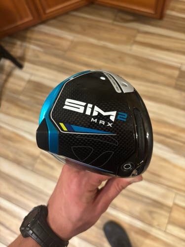 Men's TaylorMade SIM2 Max Right Handed Driver Stiff Flex 10.5 Loft (Used)