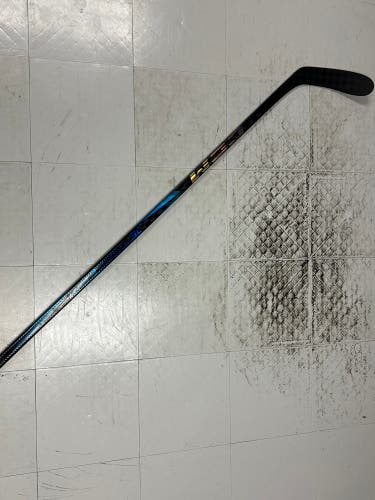 Senior CCM Ribcor Trigger 9 Pro Right Handed Hockey Stick P28 70 Flex (New)
