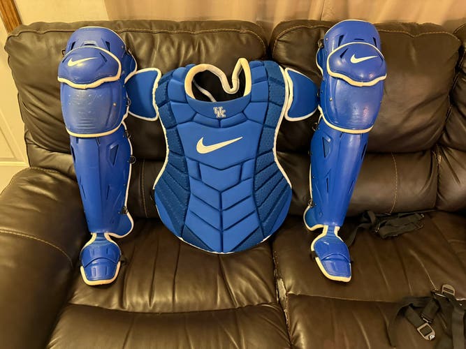 Blue Nike Diamond Elite University of Kentucky 17” Catcher's Set (Used)