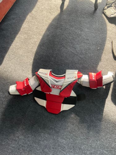 Large/Extra Large CCM YTFlex 2 Goalie Chest Protector (Used)
