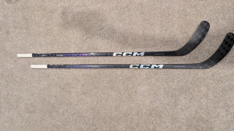 CCM Ribcor Trigger 7 Pro - 2 Pack - 75 Flex P29 - Right Handed