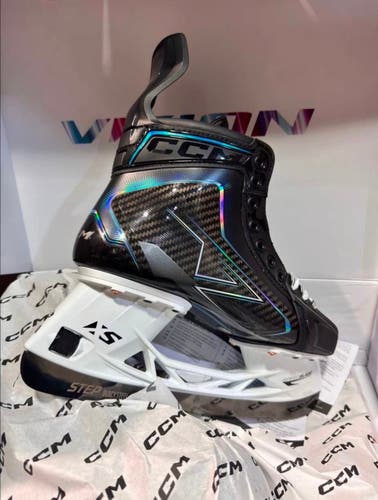 Black 2026 CCM Vizion Hockey Skates Regular Width 7 (New)