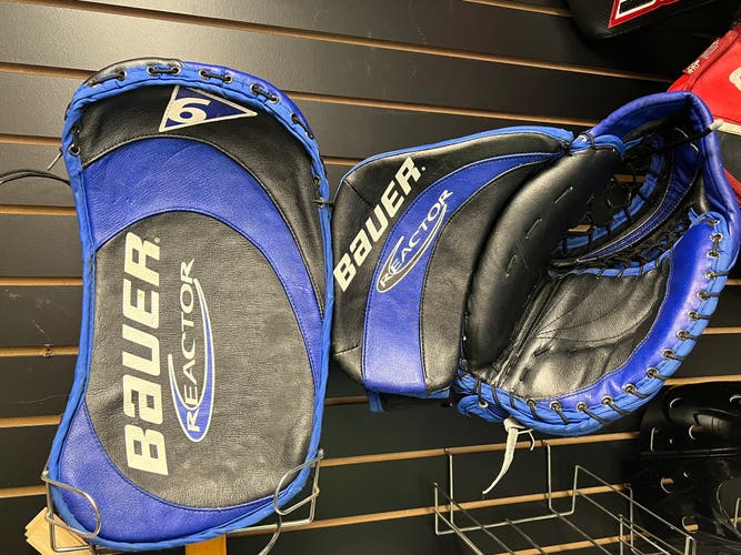 Bauer Reactor 6 goalie gloves excellent condition and clean