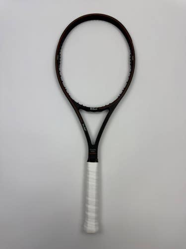 Wilson Pro Staff 6.0 95, 4 1/2 Excellent 9/10