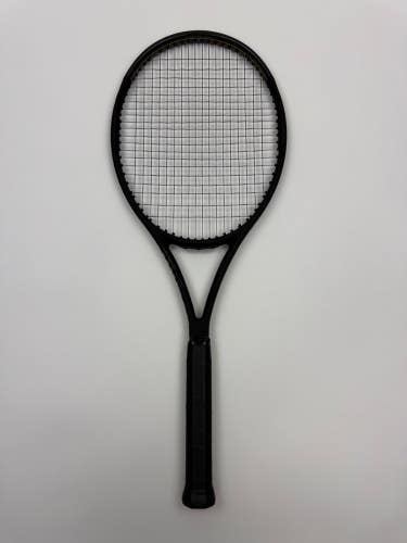Wilson Pro Stock - 6.1 95 16x19 Pro Staff 97 V13 Paint, 4 3/8 Excellent 9.5/10