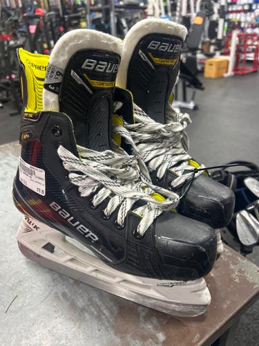 Used Bauer SUPREME M4 Senior Hockey Skate Senior 6.5 11337-S000497573