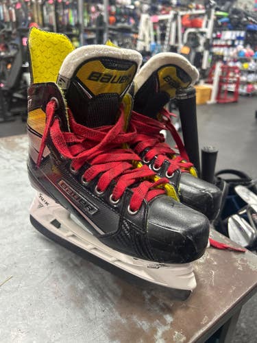 Used Bauer S37 Intermediate Hockey Skate Intermediate 4.5 11337-S000497574