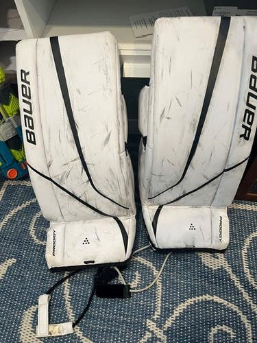 24" Bauer Prodigy Goalie Leg Pads (Used)
