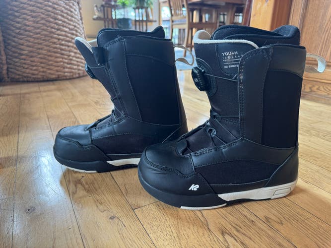 Unisex 7Y (Big Kids / Youth) K2 Snowboard Boots Medium Flex All Mountain (Used)