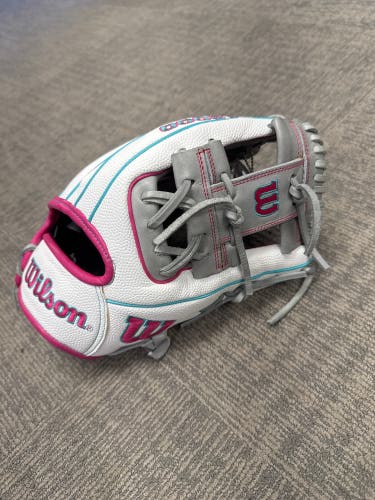 Wilson A2000 RH Infield Baseball Glove 11.75" (New)
