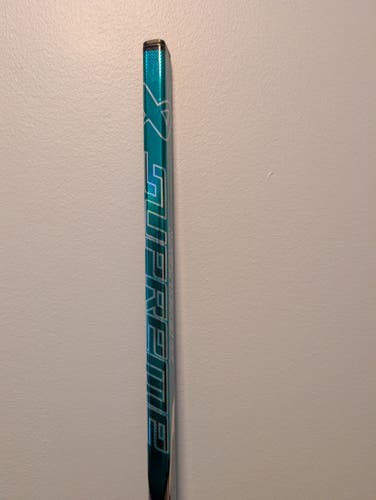 Senior Bauer fuse Right Handed Hockey Stick P28 77 Flex (New)
