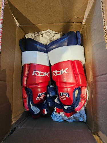 Reebok 5K Gloves 14" Pro Stock (Used)