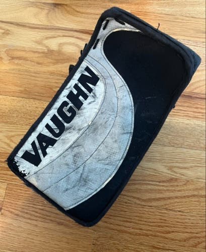 Vaughn B400 Regular (Used) Youth Goalie Blocker