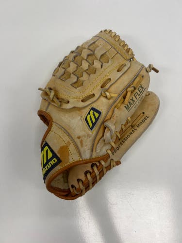 Mizuno Professional model RH Baseball Glove 12" (Used)