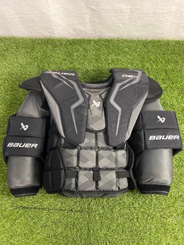 Senior Medium Bauer GSX Goalie Chest Protector (Used)
