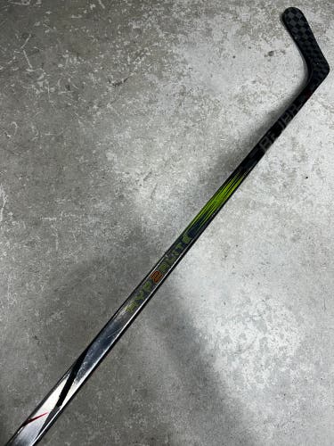 87 Flex P90TM Senior Bauer Vapor Hyperlite2 Left Hand Hockey Stick (Used)