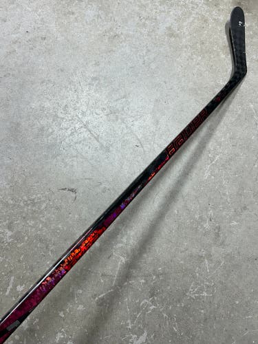 77 Flex P28 Senior Bauer TWITCH Left Hand Hockey Stick Pro Stock (Used)