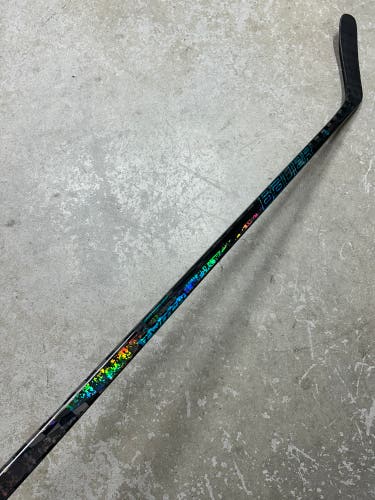 77 Flex P88 Senior Bauer TWITCH Left Hand Hockey Stick Pro Stock (Used)