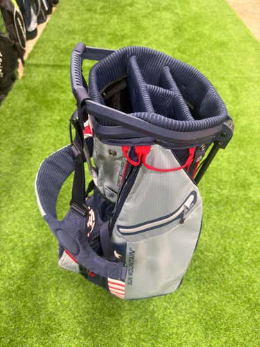 Sun Mountain Patriot 3.5  Lightweight Carry/Stand 4 Divider Top Golf Bag