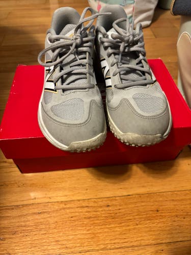 Gray Men's Size M 7.0 (W 8.0) Adult New Balance Fresh Foam Turf 3000 Shoes (Used)