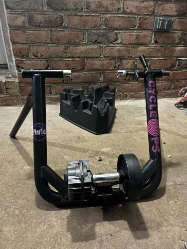 Cycle Ops Logic-indoor bicycle trainer