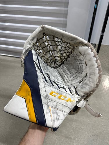 CCM Axis 1.9 Regular (Used)