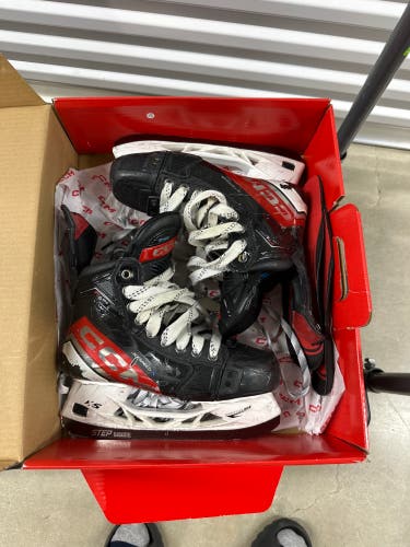 2023 CCM JetSpeed FT6 Pro Hockey Skates Regular Width Size 5.5 (Used)