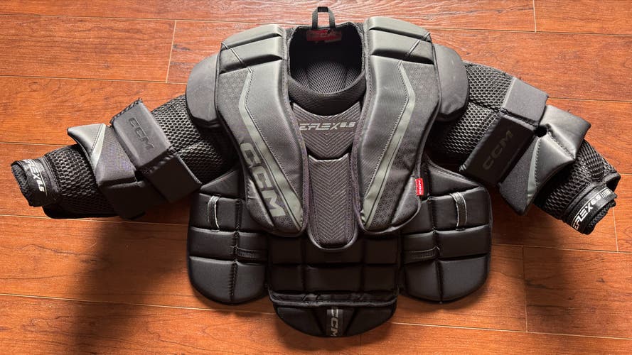 JR Large/Extra Large 2023 CCM Extreme Flex E6.5 Goalie Chest Protector (Used)