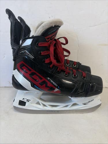 Junior Size 1.5 CCM JETSPEED FT680 Ice Hockey Skates