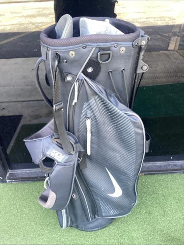 Nike Sport Lite Stand Carry Bag With 5-Way Dividers