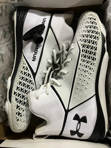 Men's Under Armour Hammer D size 18 (New)