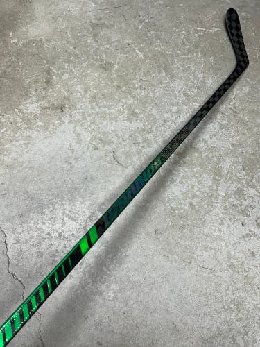 90 Flex P28 Senior Warrior Novium 2 Pro Left Hand Hockey Stick Pro Stock Duchene Guitar Graphic (New