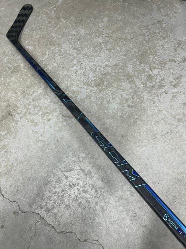 75 Flex P29 CCM Vizion Right Hand Pro Stock Hockey Stick (Used)