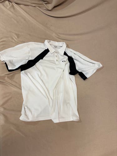 White XL Adult Unisex Oakley Shirt (Used)
